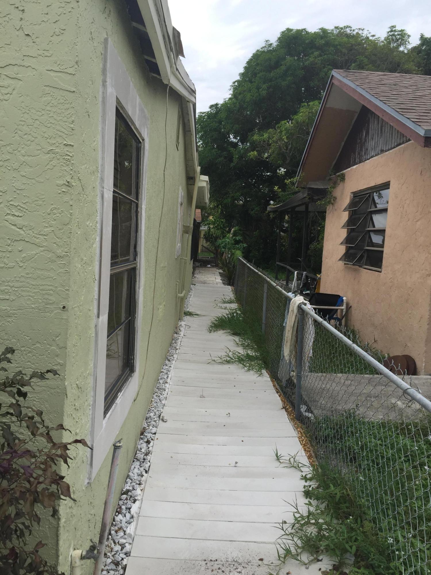170 Northeast 15th Terrace Boca Raton, FL 33432 - Photo 23 of 24 IMG_6300