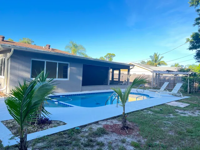 $3,100 | 540 South Manor Drive, Stuart, FL 34994