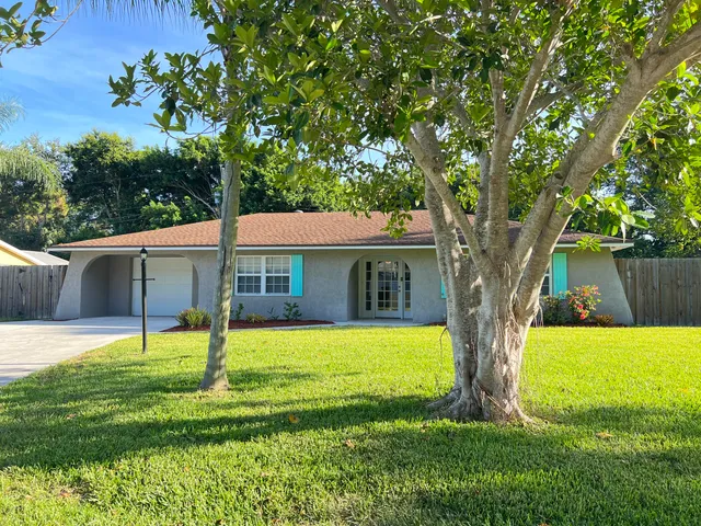 $3,100 | 540 South Manor Drive, Stuart, FL 34994