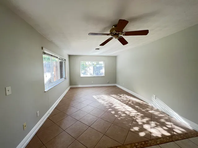$3,100 | 540 South Manor Drive, Stuart, FL 34994