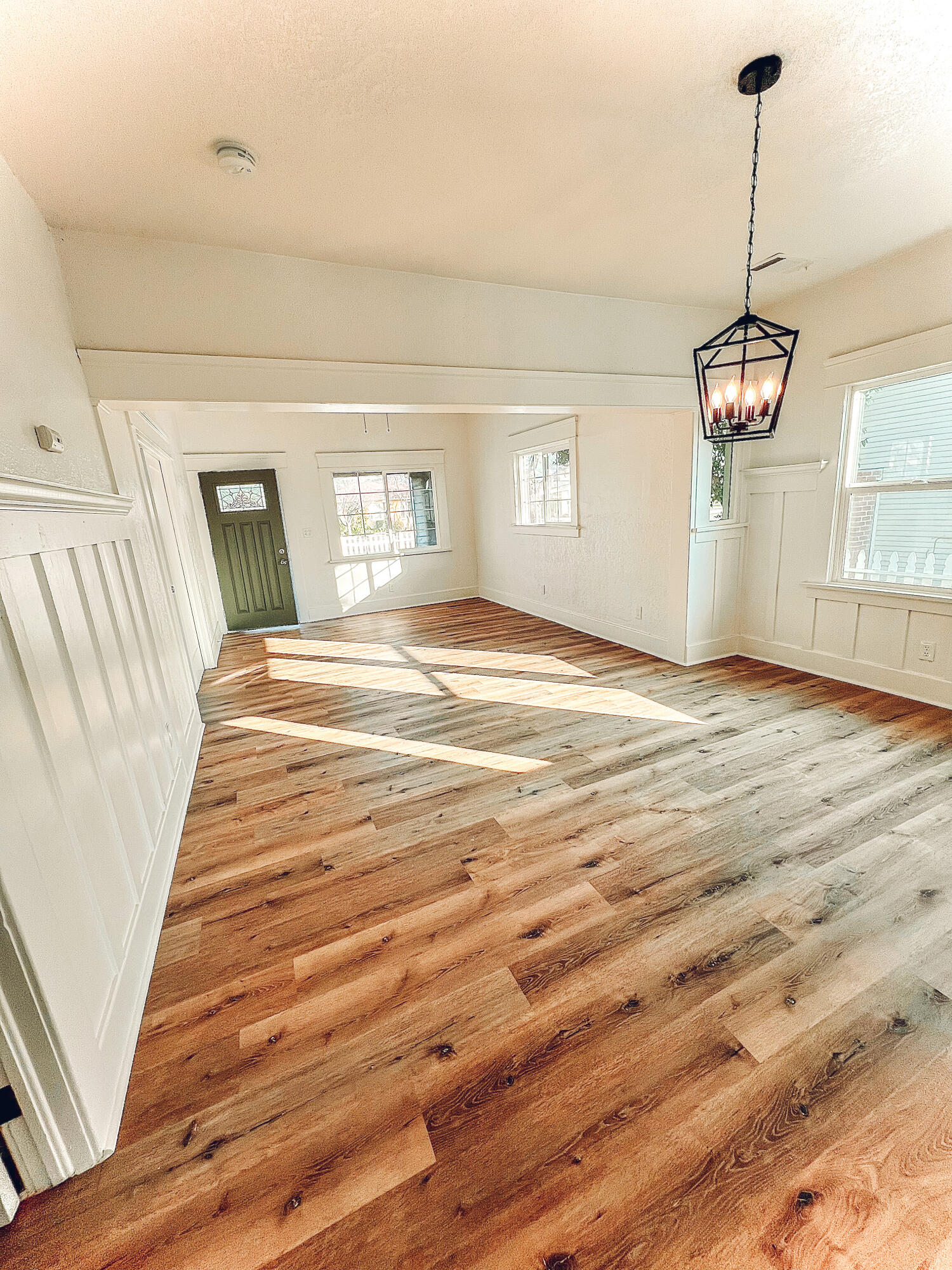 506 Channing Way Exeter, CA 93221 - Photo 4 of 12 25691022-C480-496B-B601-73238E737508