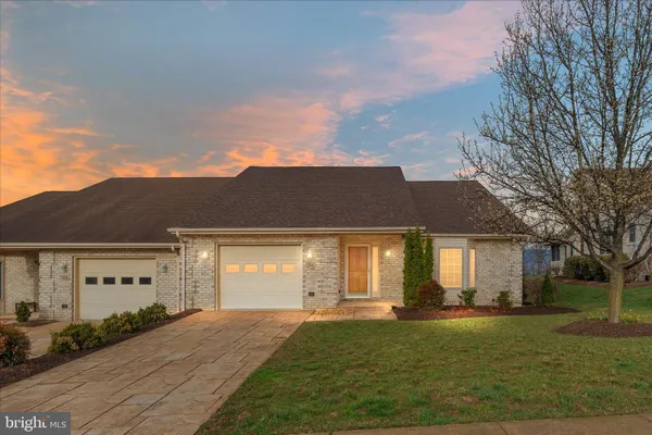 $385,000 | 154 Daniel Court, Strasburg, VA 22657