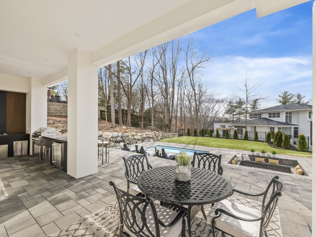 225 Walnut Street Saugus, MA 01906 - Photo 35 of 42