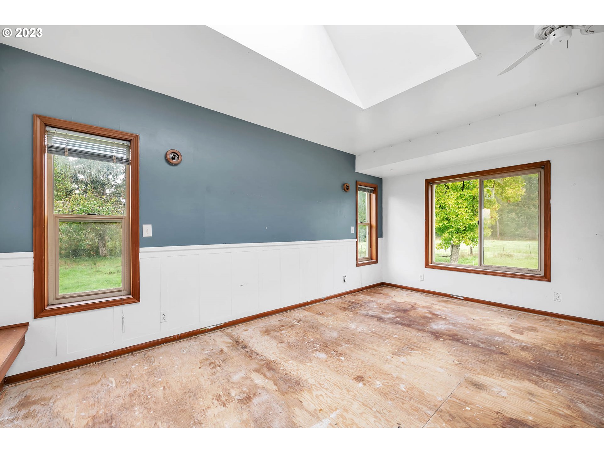 92010 Marcola Road Springfield, OR 97478 - Photo 29 of 45 a view of an empty room with window