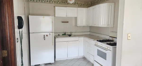 $295,000 | 424 Mark Avenue, Glendale Heights, IL 60139