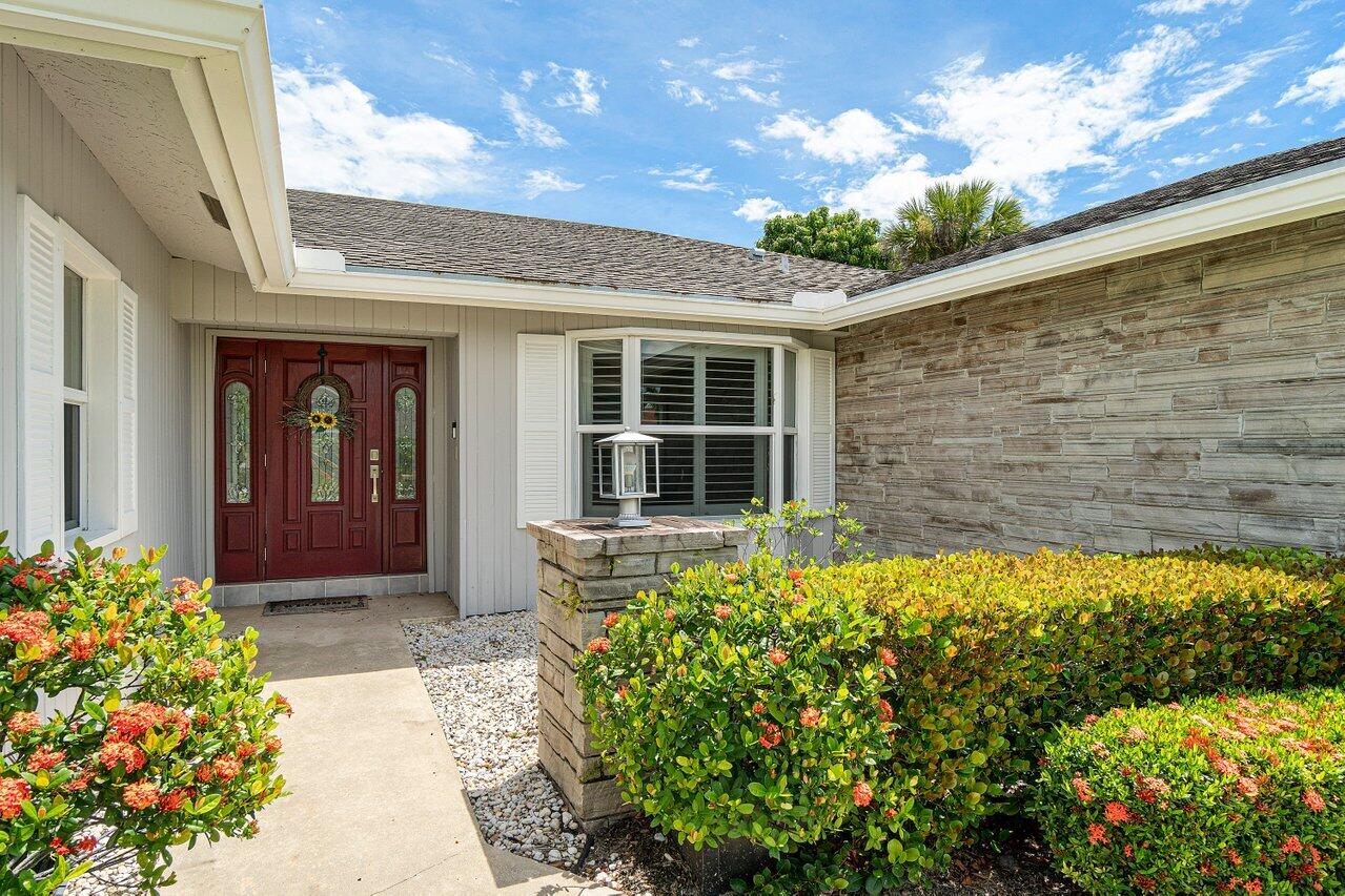 17620 Lake Park Road Boca Raton, FL 33487 - Photo 3 of 26 5