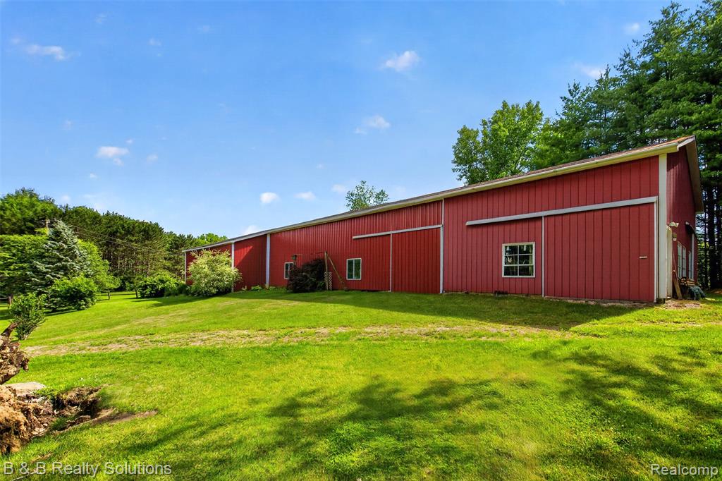 5544 Piersonville Road Columbiaville, MI 48421 - Photo 9 of 49