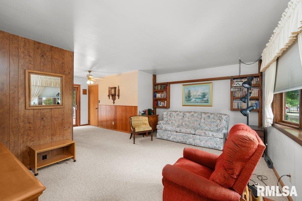 513 12th Avenue Hampton, IL 61256 - Photo 5 of 35