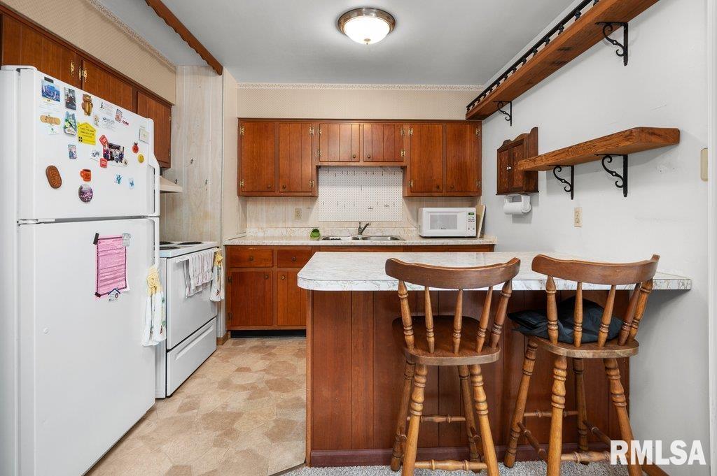 513 12th Avenue Hampton, IL 61256 - Photo 8 of 35