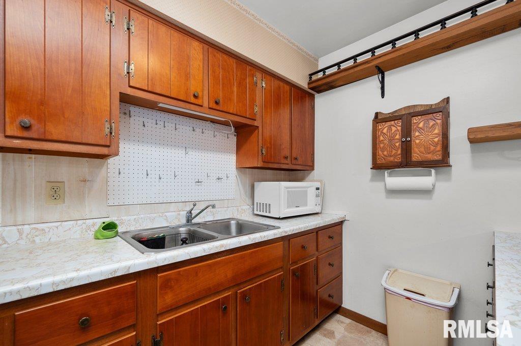 513 12th Avenue Hampton, IL 61256 - Photo 9 of 35