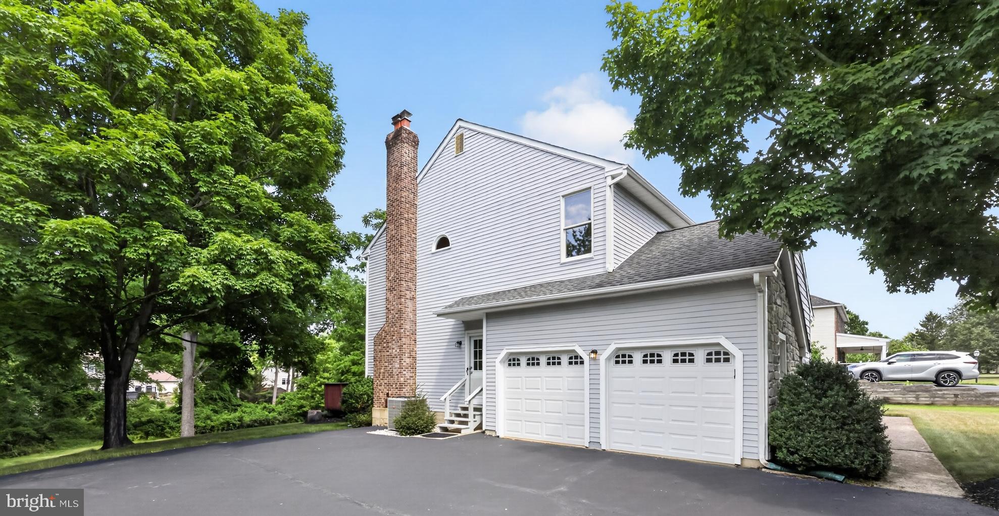 56 Douglass Road Lansdale, PA 19446 - Photo 5 of 43 2-car garage and exterior side door entrance