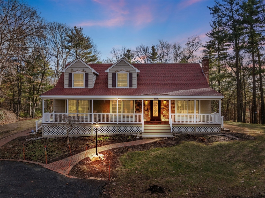34 Mount Street Wrentham, MA 02093 - Photo 1 of 42