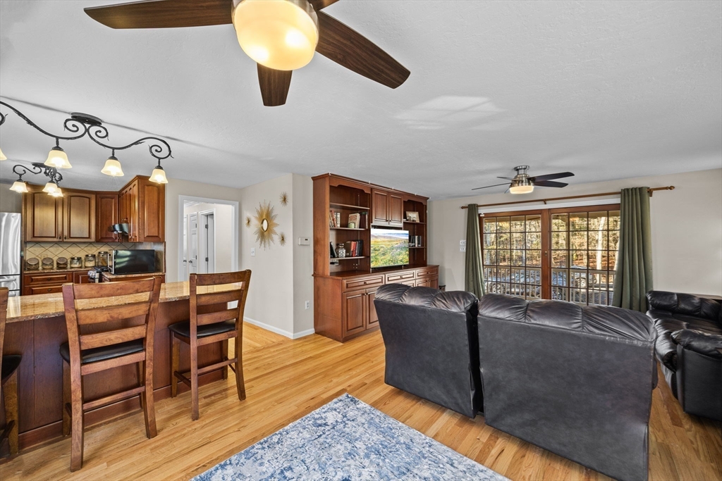 34 Mount Street Wrentham, MA 02093 - Photo 19 of 42