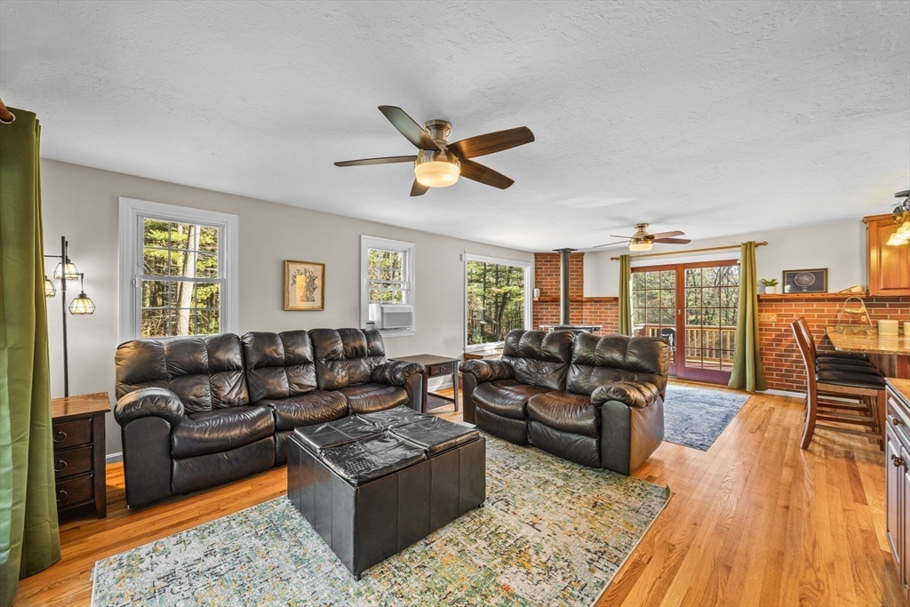 34 Mount Street Wrentham, MA 02093 - Photo 20 of 42