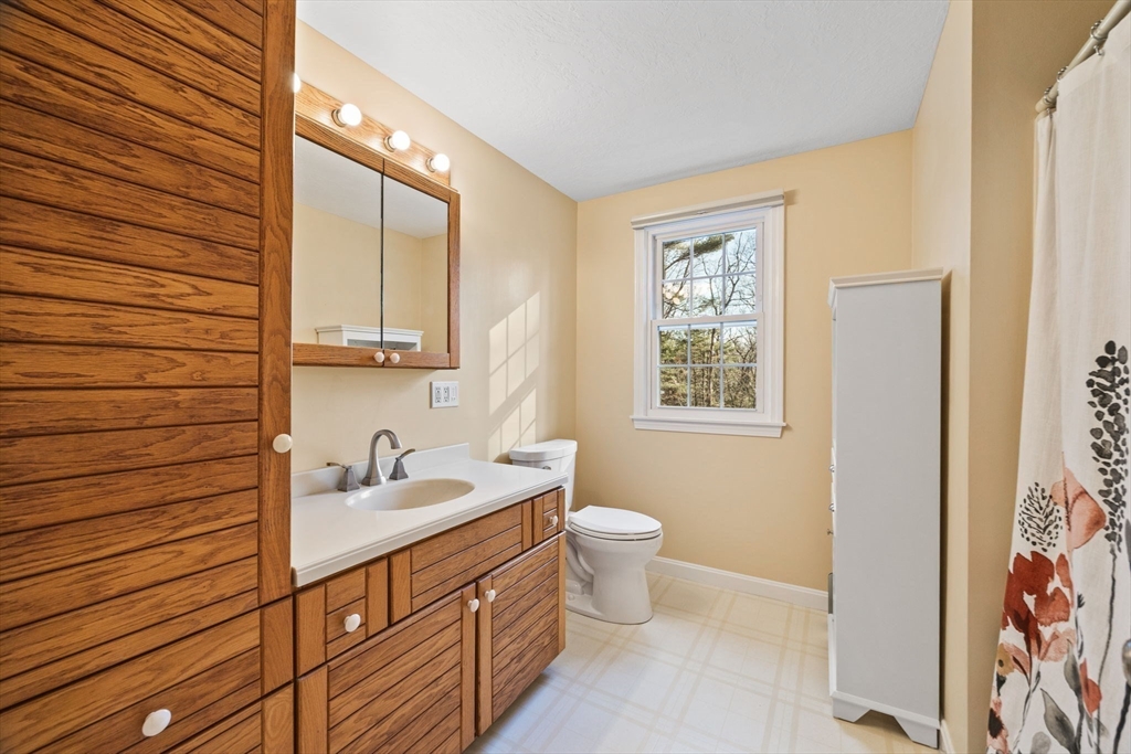 34 Mount Street Wrentham, MA 02093 - Photo 26 of 42