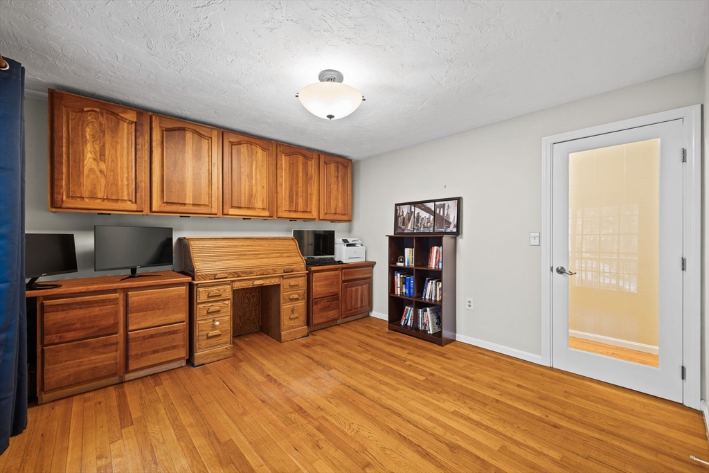 34 Mount Street Wrentham, MA 02093 - Photo 31 of 42