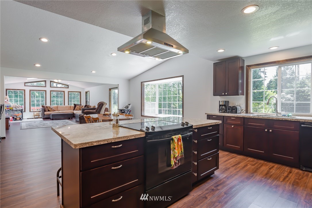280 Si Town Road Castle Rock, WA 98611 - Photo 14 of 24 Gallery Image 14