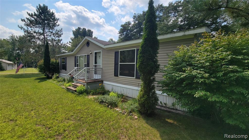 4349 Bay Road Gladwin, MI 48624 - Photo 25 of 26