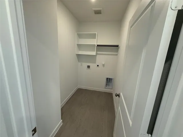 $316,490 | 10 Robin Court, Angleton, TX 77515