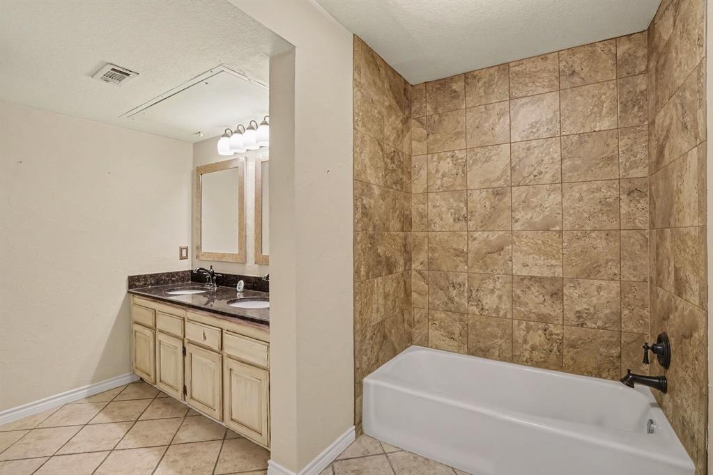 1505 Signal Ridge Place Rockwall, TX 75032 - Photo 10 of 25 Gallery Image 10