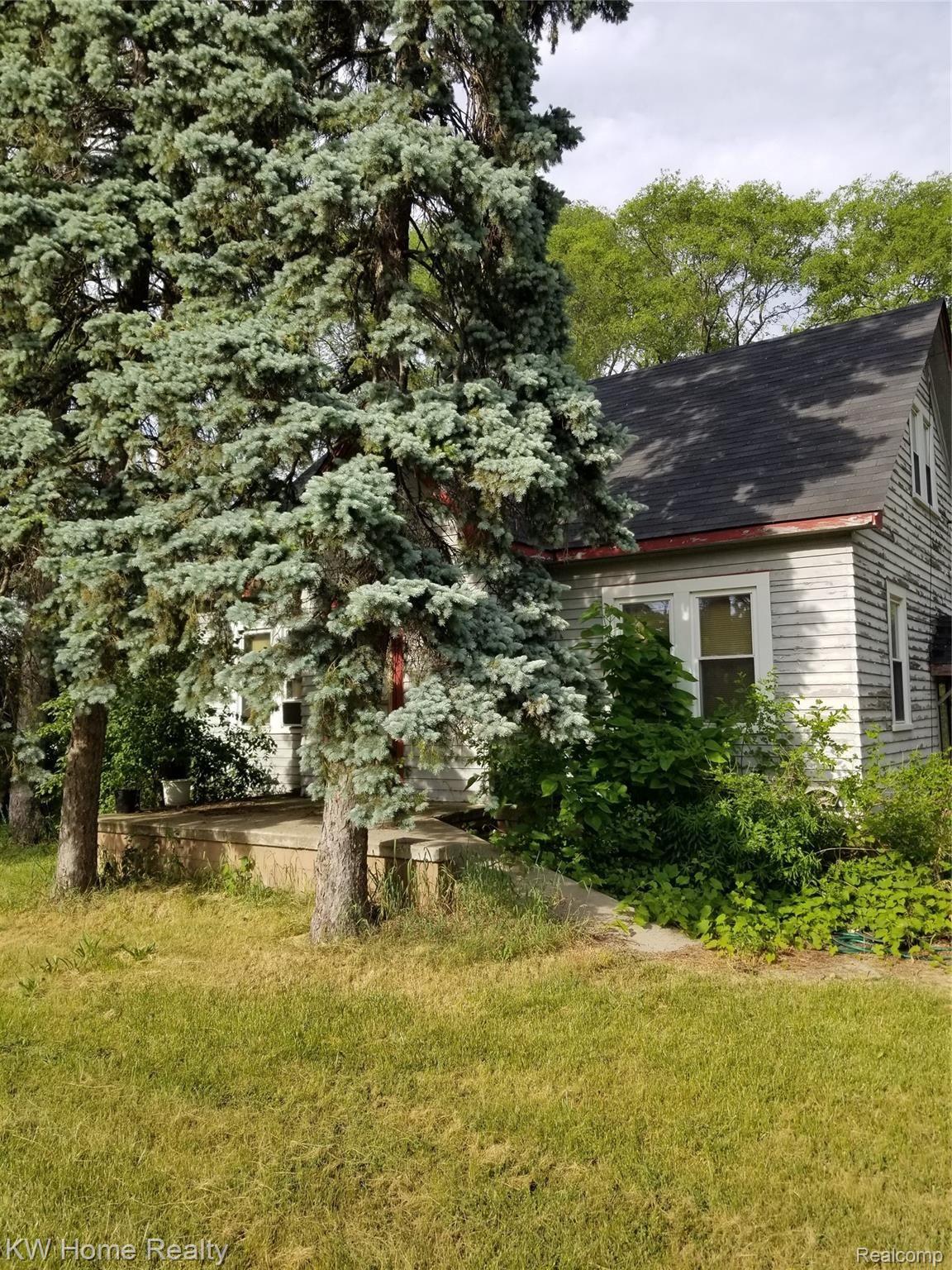 48540 Dequindre Road Utica, MI 48317 - Photo 1 of 6 Dequindre Front 1.jpg