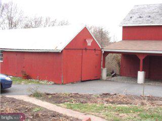 2488 Knight Road Pennsburg, PA 18073 - Photo 2 of 6 Gallery Image 2