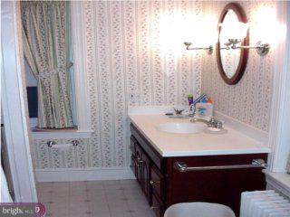 2488 Knight Road Pennsburg, PA 18073 - Photo 4 of 6 Gallery Image 4
