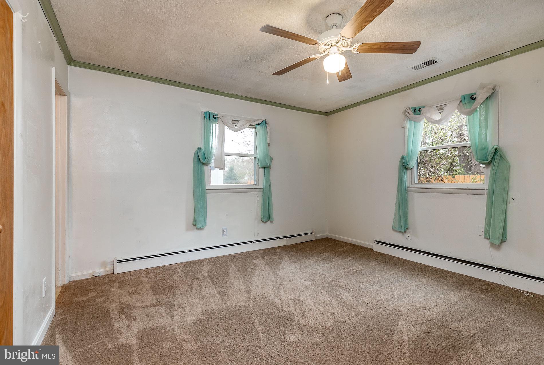 8415 Leland Road Manassas, VA 20111 - Photo 20 of 55 Master bedroom