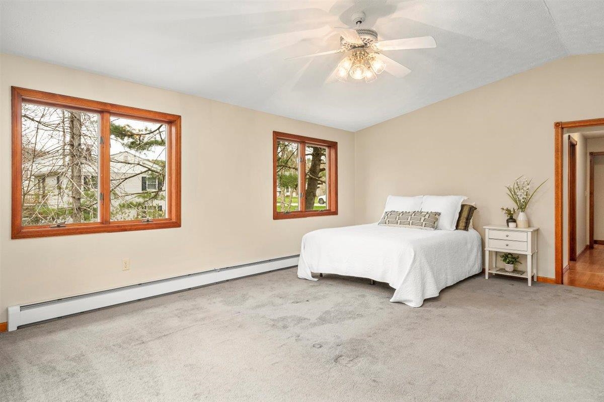 7 Robin Road Derry, NH 03038 - Photo 18 of 36