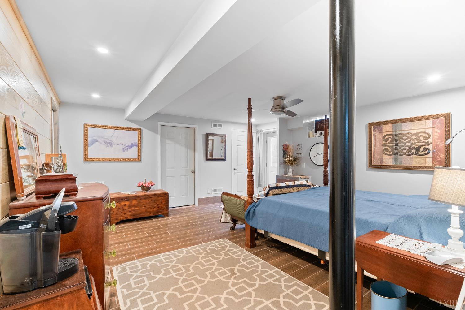 224 Sunset Drive Amherst, VA 24521 - Photo 24 of 34 a bedroom with furniture and a bed