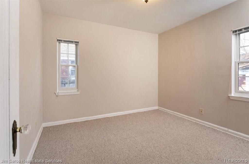 899 Rivard Boulevard Grosse Pointe, MI 48230 - Photo 6 of 8