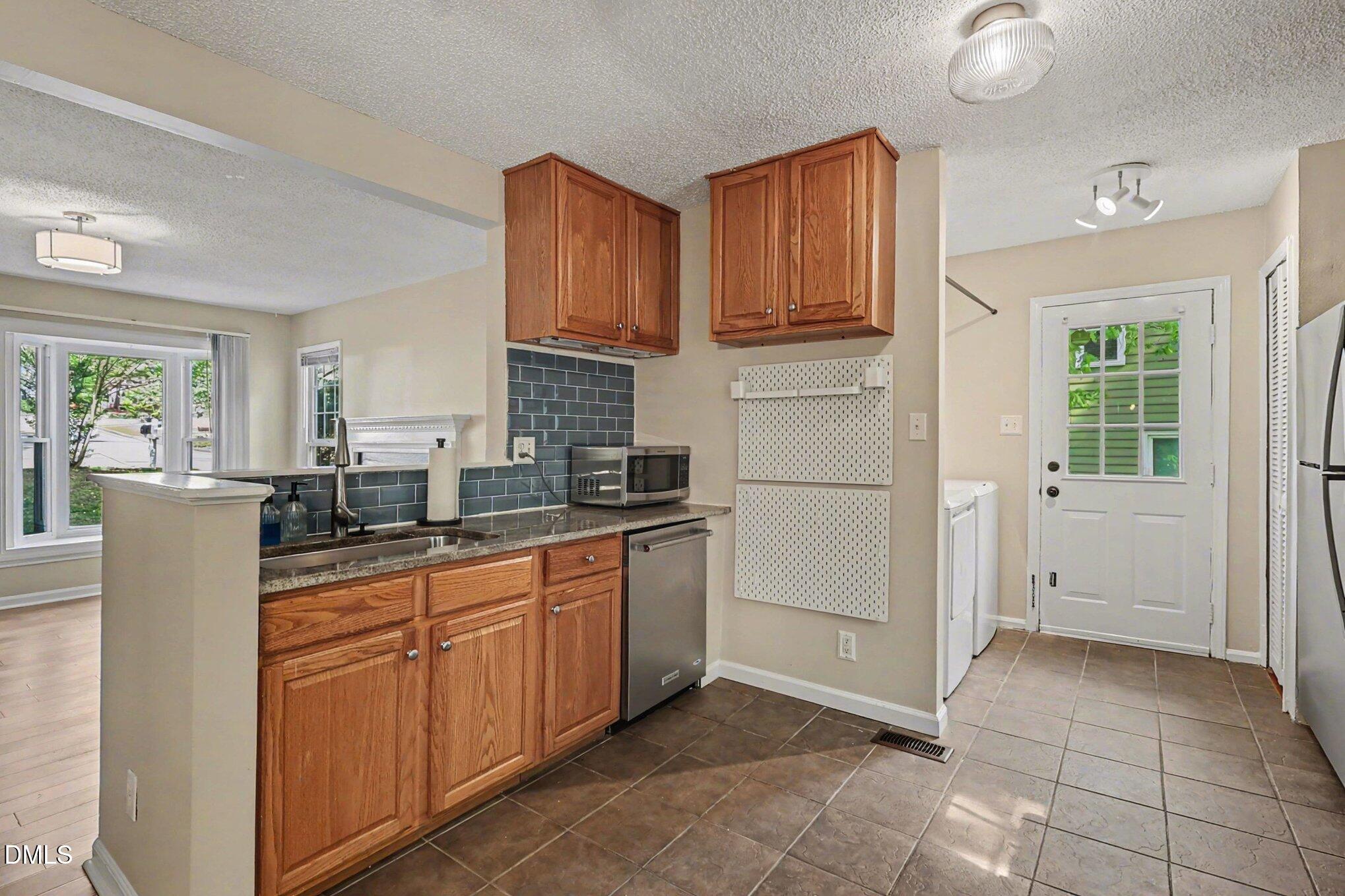 4009 Olde Coach Road Durham, NC 27707 - Photo 12 of 31
