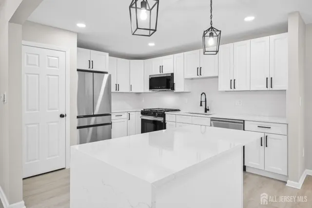 $999,900 | 821 Bunnell Street, Lanoka Harbor, NJ 08734