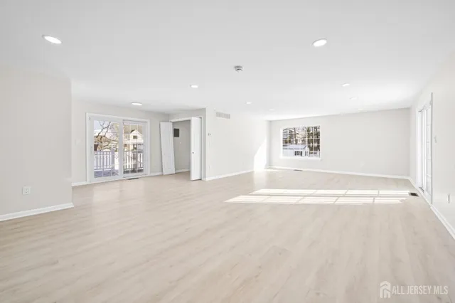 $999,900 | 821 Bunnell Street, Lanoka Harbor, NJ 08734