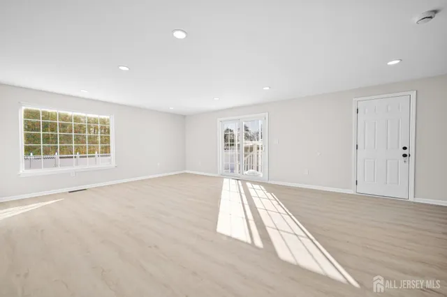 $999,900 | 821 Bunnell Street, Lanoka Harbor, NJ 08734