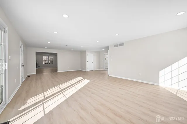 $999,900 | 821 Bunnell Street, Lanoka Harbor, NJ 08734