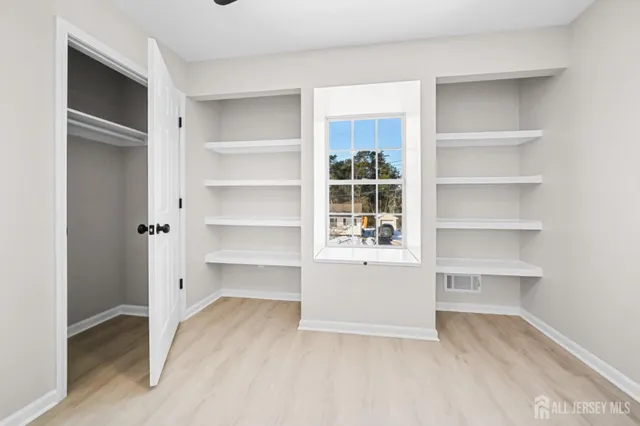 $999,900 | 821 Bunnell Street, Lanoka Harbor, NJ 08734