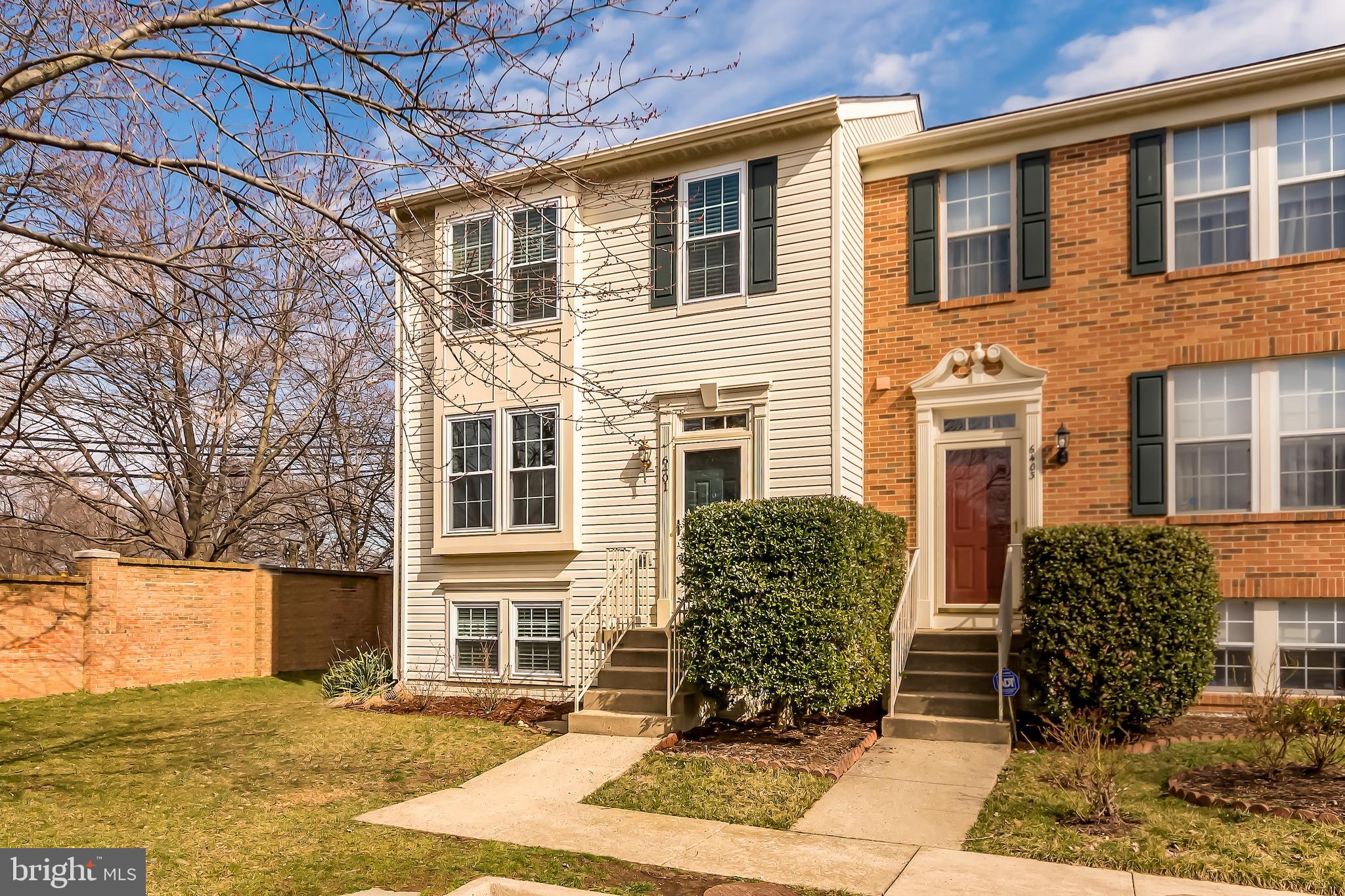 6401 Racetec Court Springfield, VA 22150 - Photo 2 of 29 Private end-unit townhouse with new roof!