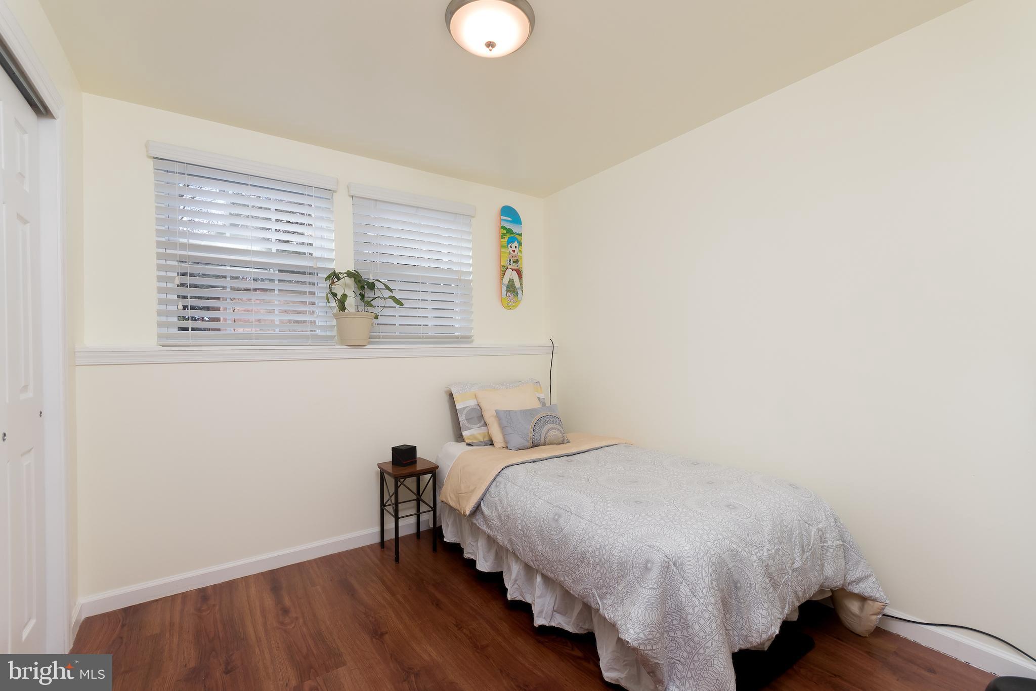 6401 Racetec Court Springfield, VA 22150 - Photo 24 of 29 Third bedroom -- perfect for guests!