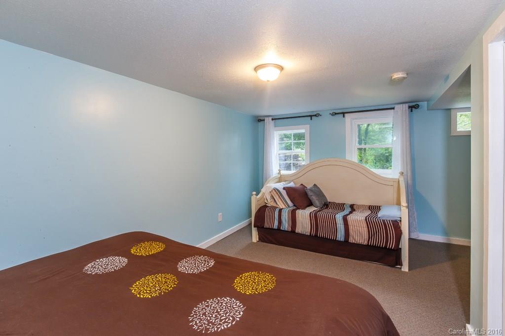 191 Reservoir Road Brevard, NC 28712 - Photo 15 of 20 Gallery Image 15
