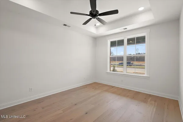 $338,900 | 514 Bolivar Drive, Nesbit, MS 38651