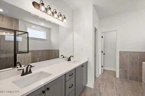 $338,900 | 514 Bolivar Drive, Nesbit, MS 38651