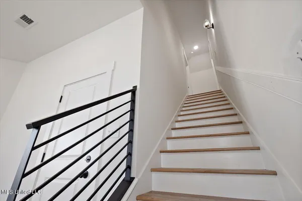 $338,900 | 514 Bolivar Drive, Nesbit, MS 38651