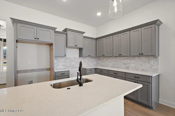 $338,900 | 514 Bolivar Drive, Nesbit, MS 38651