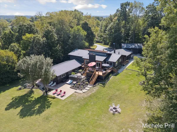 $850,000 | 9877 Brumm River Drive, Nashville, MI 49073