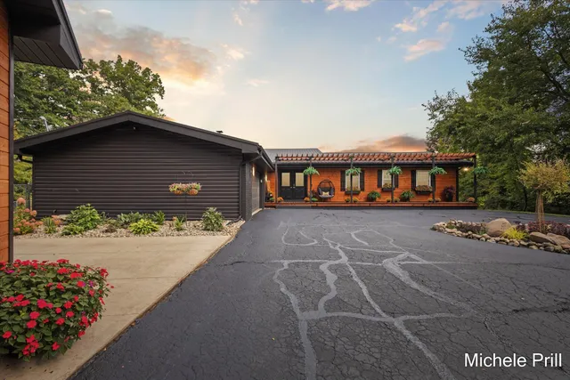 $875,000 | 9877 Brumm River Drive, Nashville, MI 49073