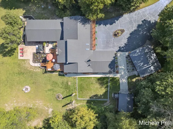 $850,000 | 9877 Brumm River Drive, Nashville, MI 49073