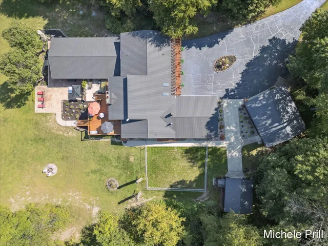 $875,000 | 9877 Brumm River Drive, Nashville, MI 49073