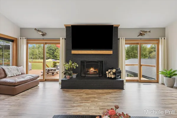 $850,000 | 9877 Brumm River Drive, Nashville, MI 49073