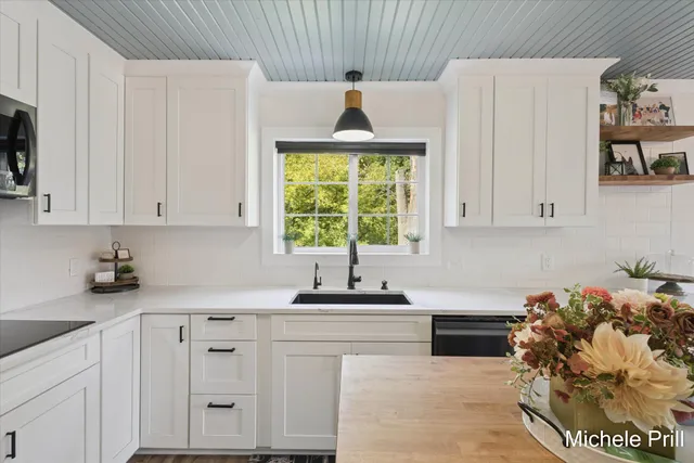 $875,000 | 9877 Brumm River Drive, Nashville, MI 49073